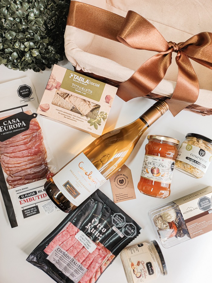 24.1.-CANASTA-GOURMET-CORAZON-DE-MELON-REGALOS-PERSONALES